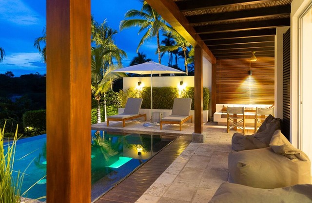 2 bedroom apartment 🛏️ + Private Pool + Beach access 🏢🏖️🌊