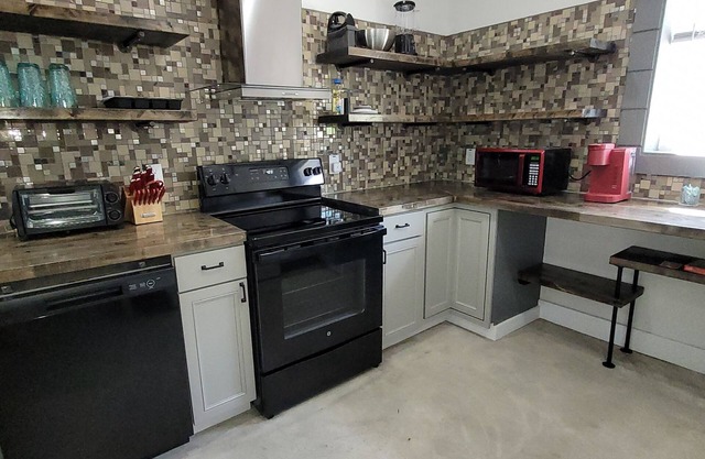 2 Bedroom apartment with handicap-friendly features