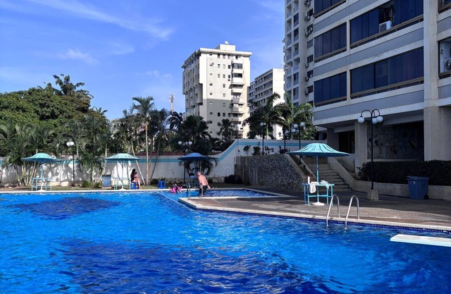 2-bedroom apartment in welcoming Caraballeda with AC, WiFi