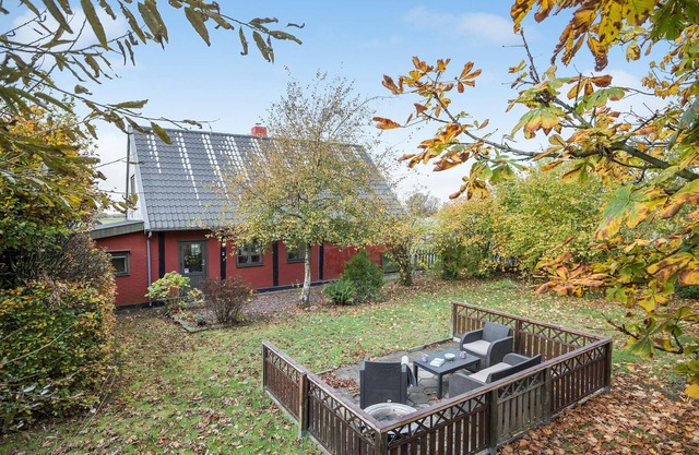 2 bedroom awesome home in østermarie