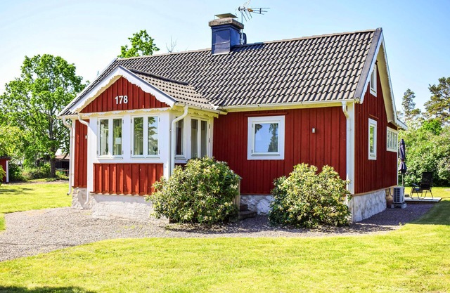 2 bedroom awesome home in Rockneby