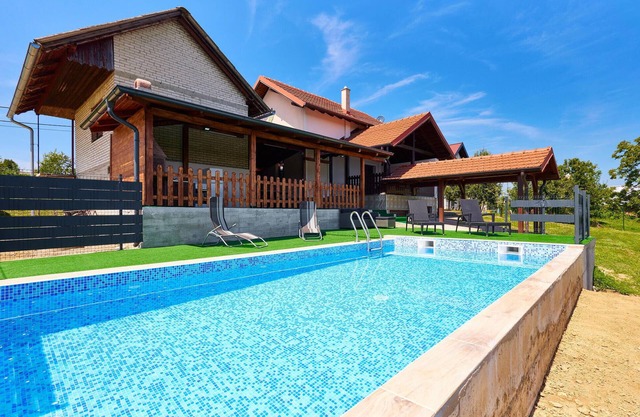 2 bedroom beautiful home in Beslinec