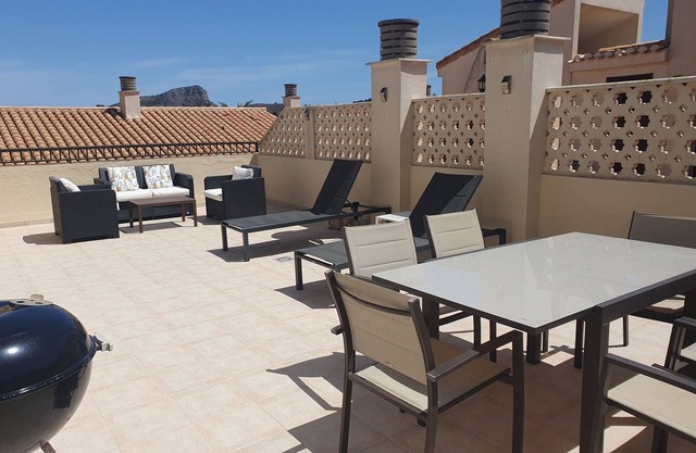 2 Bedroom Bellaluz Apartment with large, private roof top Sun Terrace.