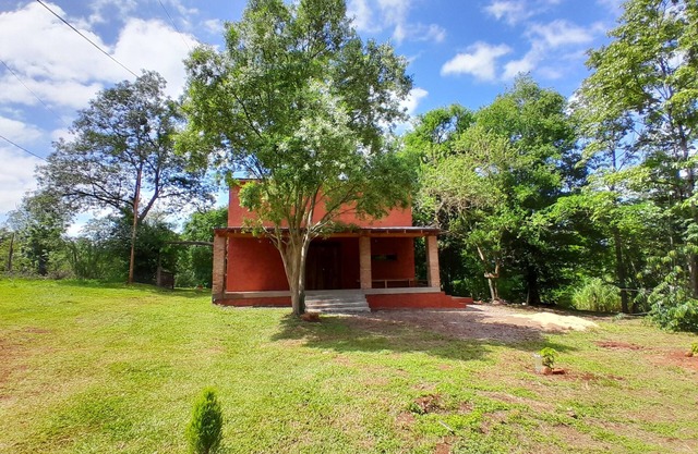 2-bedroom cabin in brilliant Puerto Iguazú with WiFi, AC