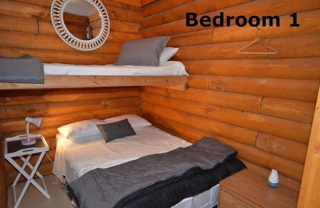2 Bedroom Cabin at Delaronde Resort - Cabin #1