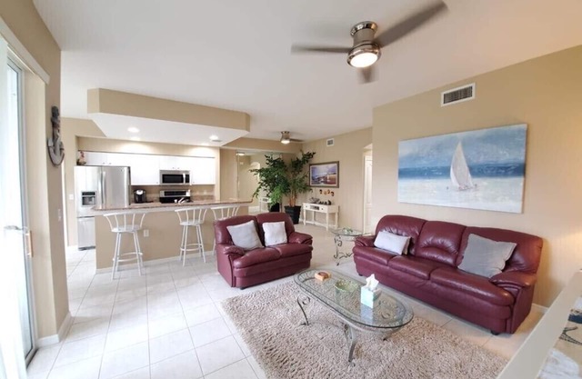 2 Bedroom Condo in Gated Golf Community with First Class Amenities