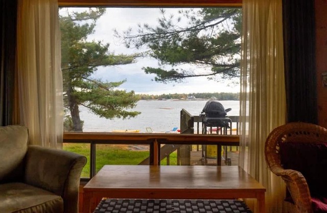 2-Bedroom Cottage #2 - Sand Bay