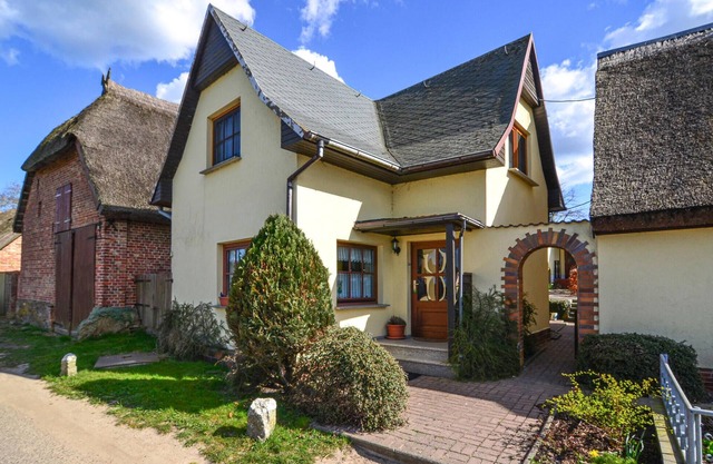 2 bedroom cozy home in Mariendorf