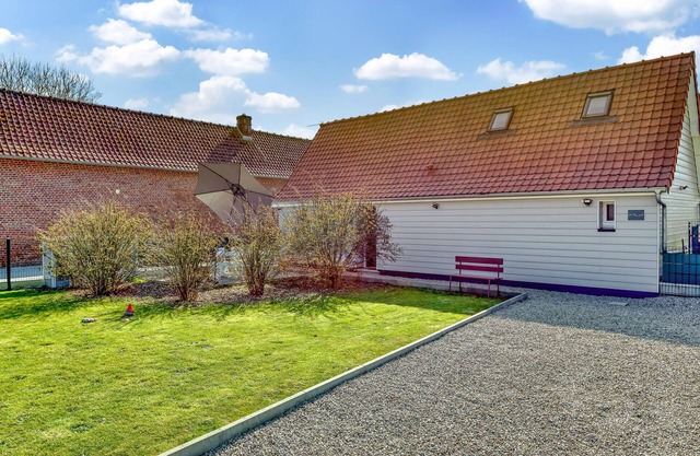 2 bedroom gorgeous home in Offranville