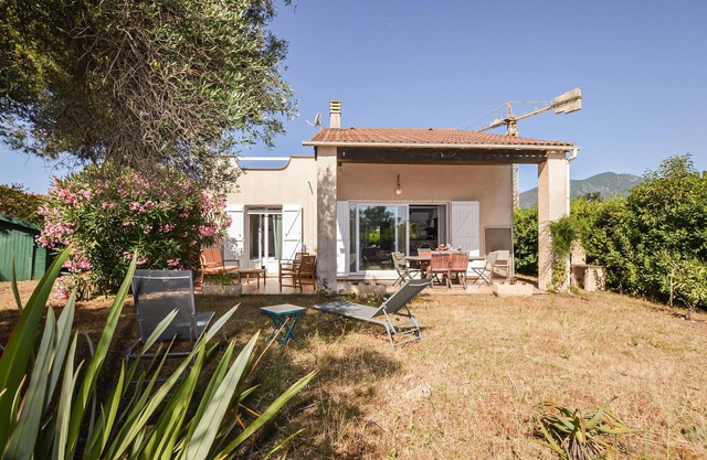 2 bedroom gorgeous home in Prunete