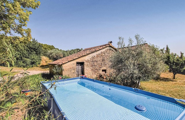 2 bedroom gorgeous home in Visan