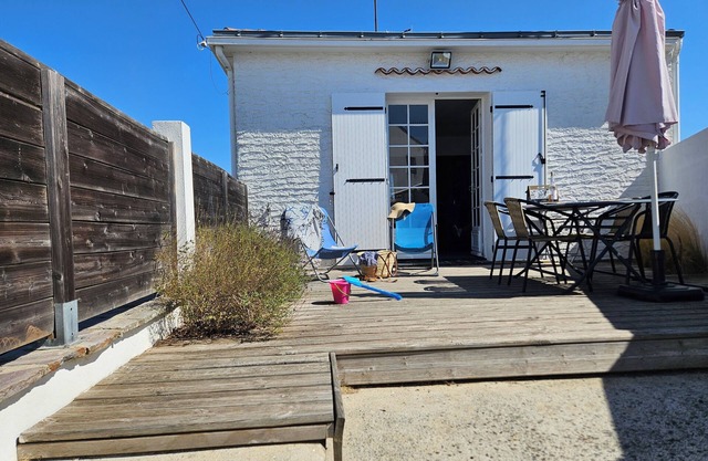 2-bedroom house, close to the beach, all on foot