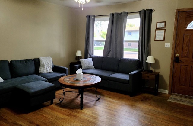 2-bedroom home in central Riverton, great home base for your Wyoming adventure