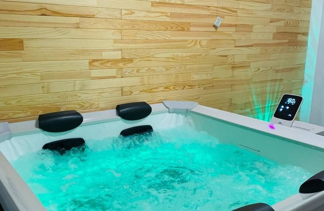 2-bedroom house for 2 to 4 people with jacuzzi