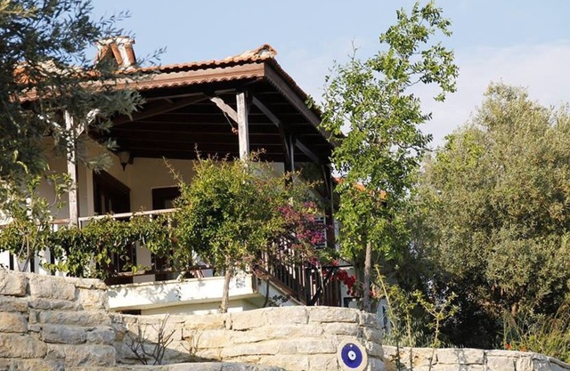 2 bedroom house with beautiful views