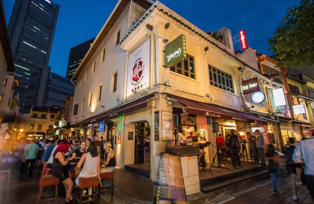 2 Bedroom in Clarke Quay, 3 mins stroll to MRT