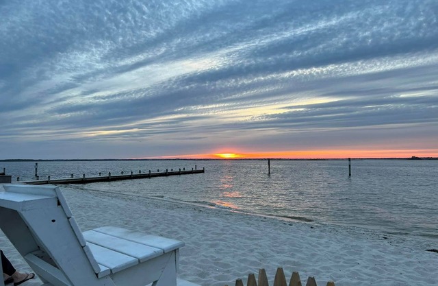 2 Bedroom Inviting Beach House in Lavallette 1 block from the beach!