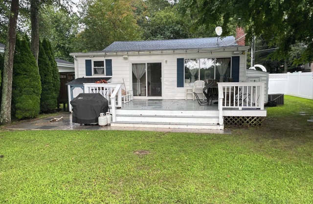 2 bedroom lake front home ready for the Ryder Cup!