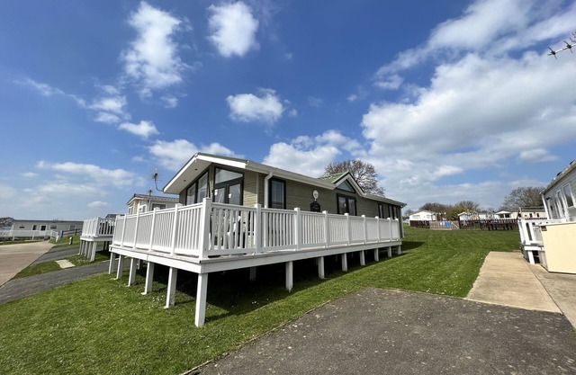 2 Bedroom Lodge TH35, Nodes Point, St Helens, Isle of Wight