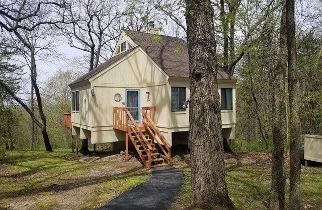 2 Bedroom + Loft, 2 bath house in The Galena Territory.