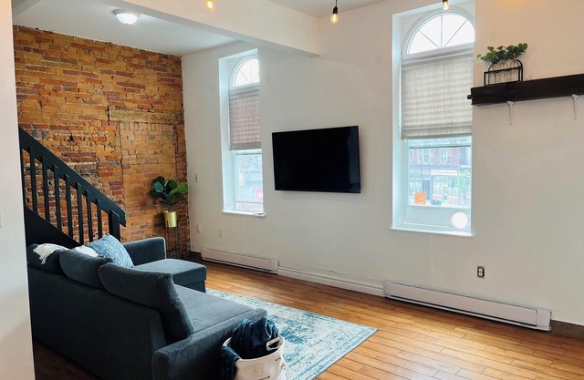 2-bedroom Loft in the ❤️ of Niagara