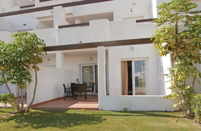 2 bedroom lovely apartment in Roldán