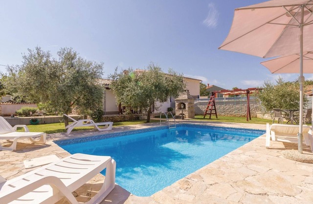 2 bedroom lovely home in Rebici