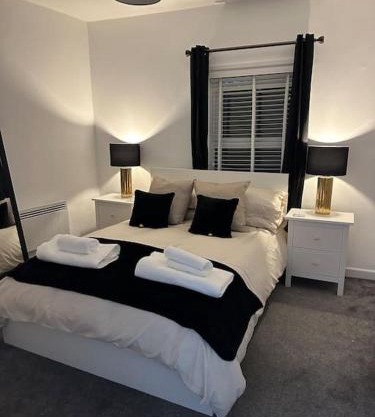 2 bedroom modern flat in Romsey