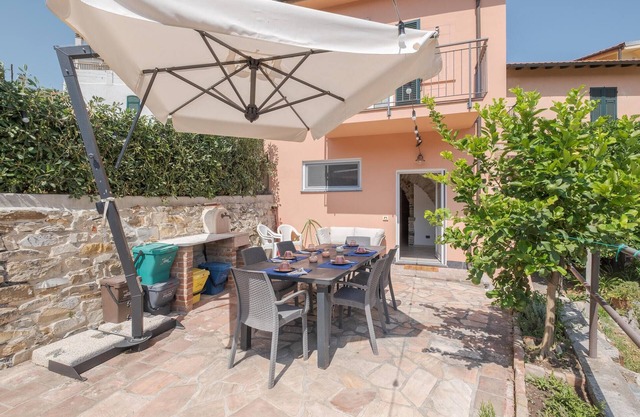 2 bedroom nice home in Borgo d'Oneglia