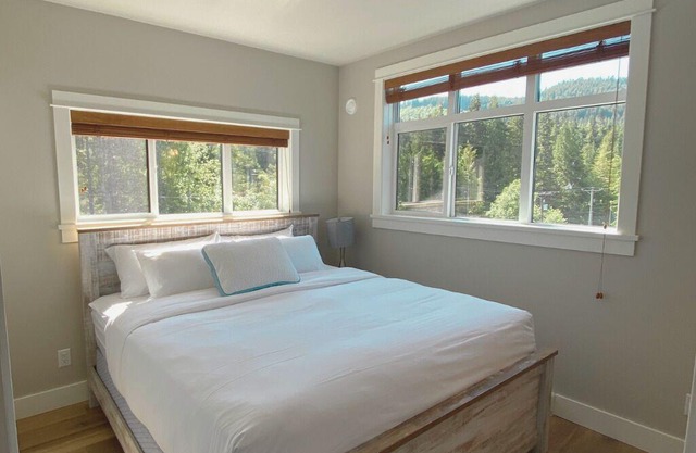 2 Bedroom Oceanfront Cottage