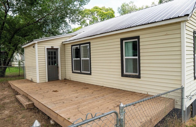 2 Bedroom - Pet Friendly - Long Stay available- Close to Buffalo National River