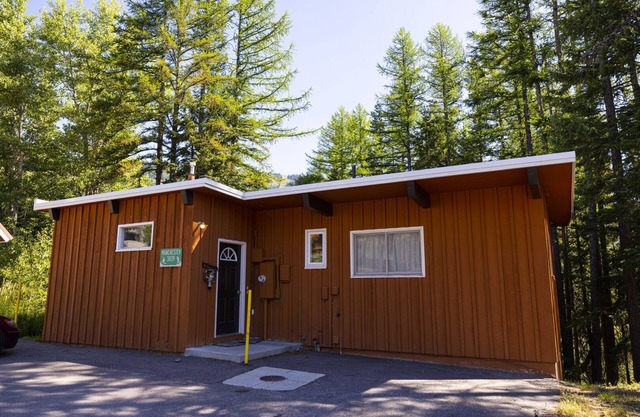 2 Bedroom Retreat in Quiet Area near Slopes