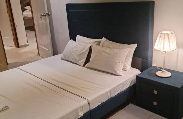 2 bedroom Seaview apartment
