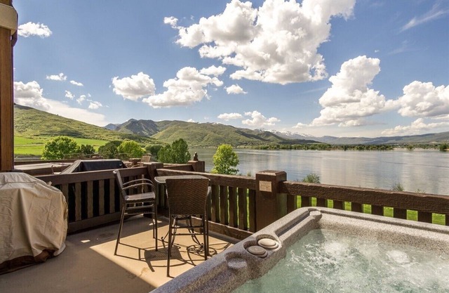 2 Bedroom Snowbasin Vacation Rental - Huntsville, Utah Lodging LS63