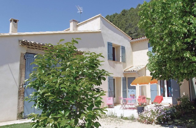 2 bedroom stunning home in Merindol