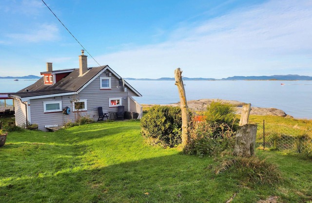 2 bedroom stunning home in Rennesøy