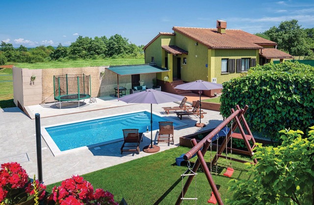 2 bedroom stunning home in Skitaca