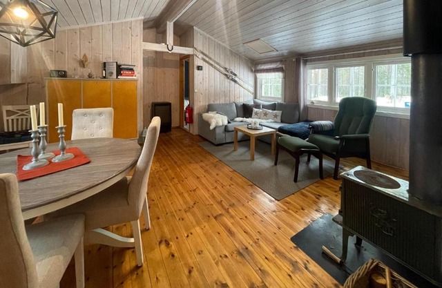 2 Bedroom Stunning Home In Kirkenær