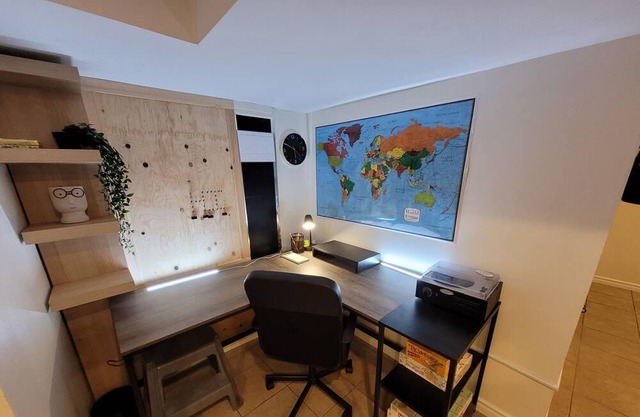 2 Bedroom suite with private entrance