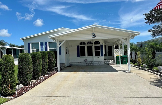 2-bedroom vacation home 23 minutes from Wabasso Beach Park