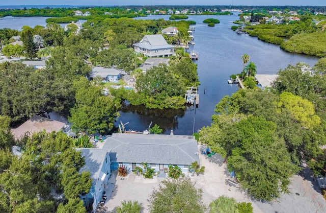 2 Bedroom Waterfront Apt In Ozona/Palm Harbor Beachcomber