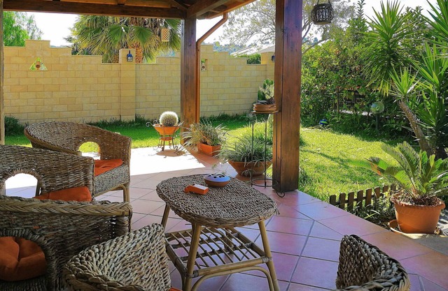 2 bedrooms, 2 Bathrooms Villa, near the Sea, Garden, AC, 10 minutes from Cefalu