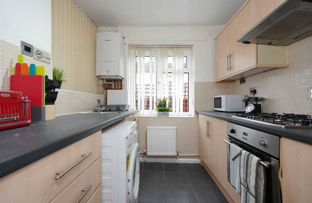 2 bedrooms BIRMINGHAM BHX-HS2 NEC COLESHILL LUXURY APARTMENT