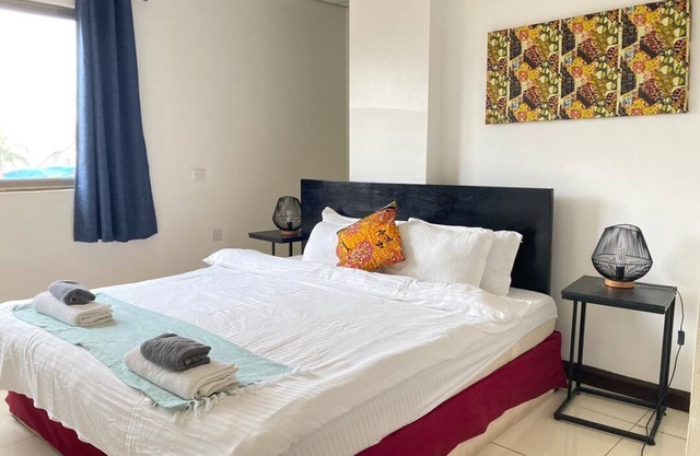 2 bedrooms suite w/free Wi-Fi for family and friends, holidays and office work