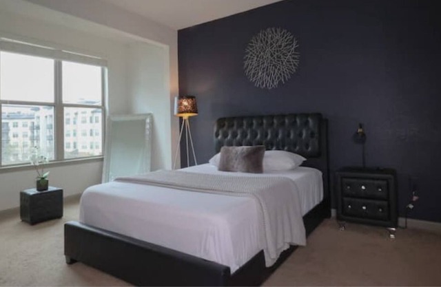 2 BedRooms with 2 Full Bathroom