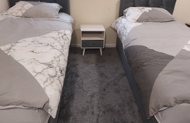 2-Beds Studio Located in Parkgate Rotherham