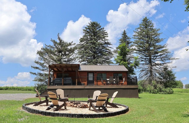 2 Cabins, Private, Stargazing +ATV Trail Access