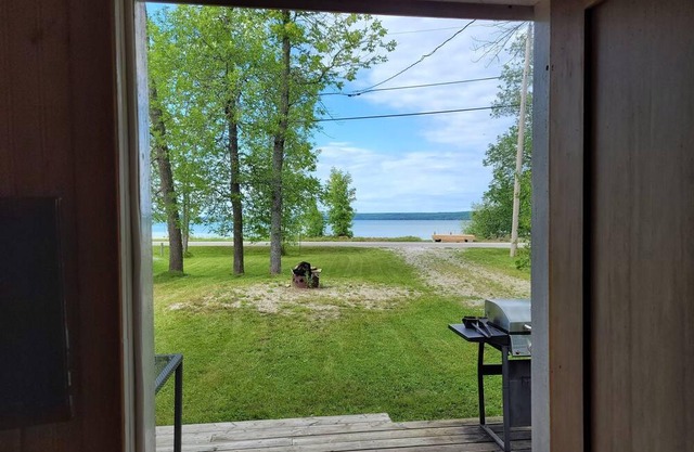 2 cottages on One Lot with amazing lake view