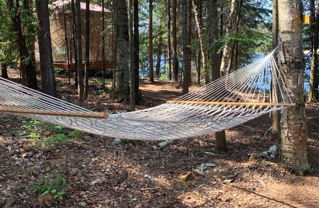 2 Cottages on Oxtongue Lake, hot tub, next to Algonquin Park, 700 ft waterfront, 2.6 acres