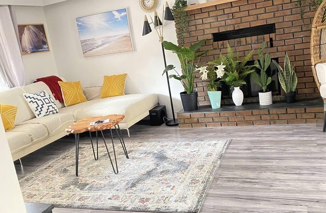 2 cozy spacious In Abbotsford